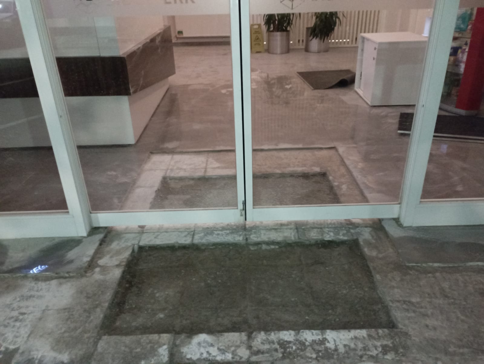 zemin cozumleri temiz kaymaz zemin onarim oncesi