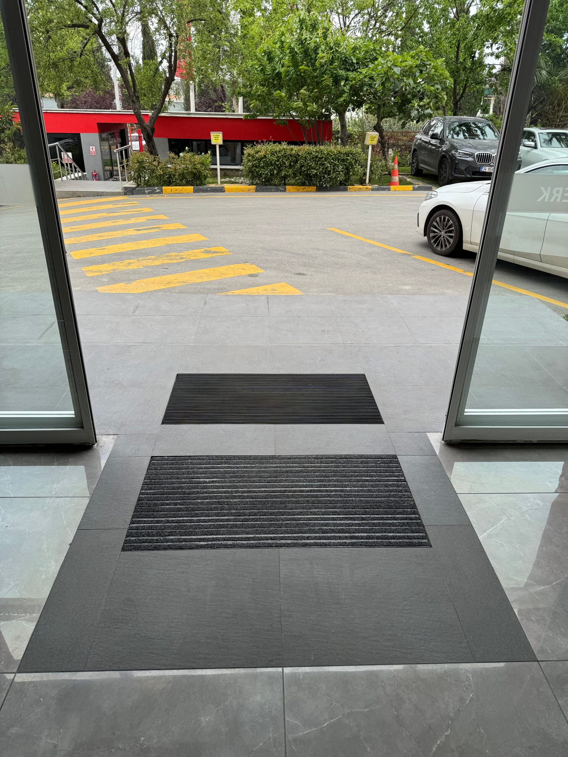 zemin cozumleri temiz kaymaz zzemin oncesi sonrasi scaled